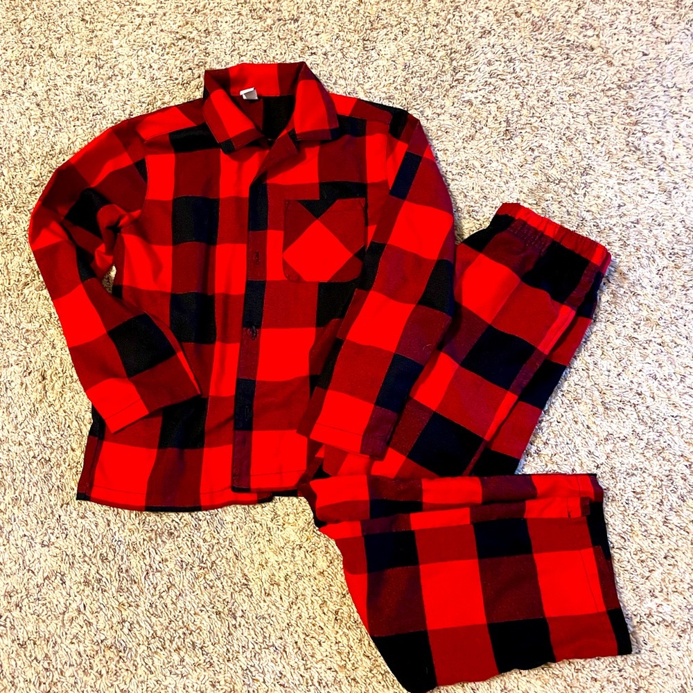 Old Navy Family matching Christmas pajamas